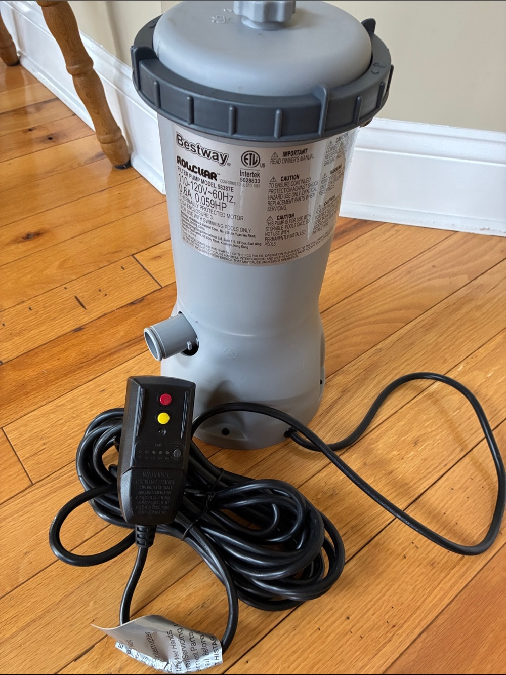 Bestway Gray Above-Ground Pool Filter Pump - 110-120V - Picture 2 of 4